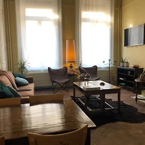 https://boomerang-hostel.hotelsantwerp.net